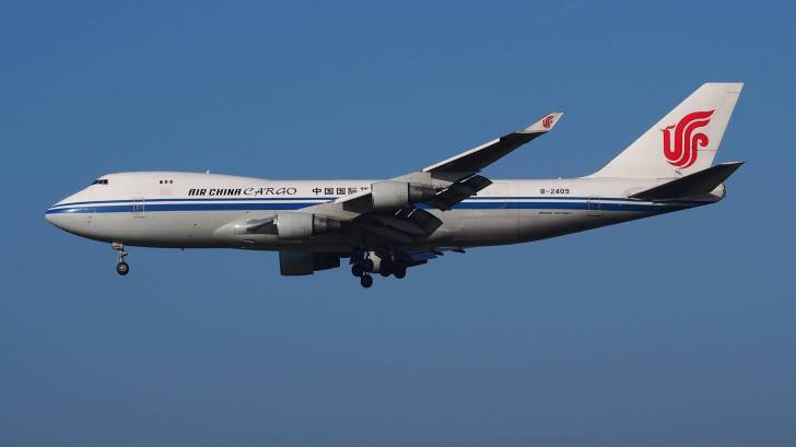 air china plane landing