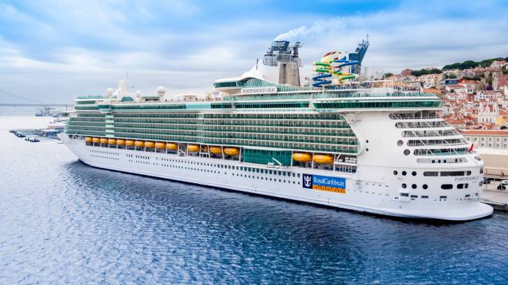 royal caribbean ship at port