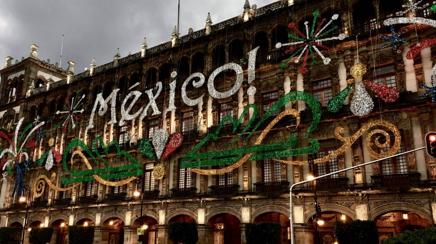 Mexico sign on building