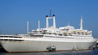 photo of Rotterdam ship